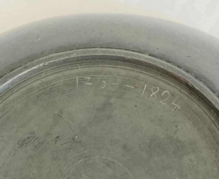 Antique dated 1824 small pewter plate.10x2cm