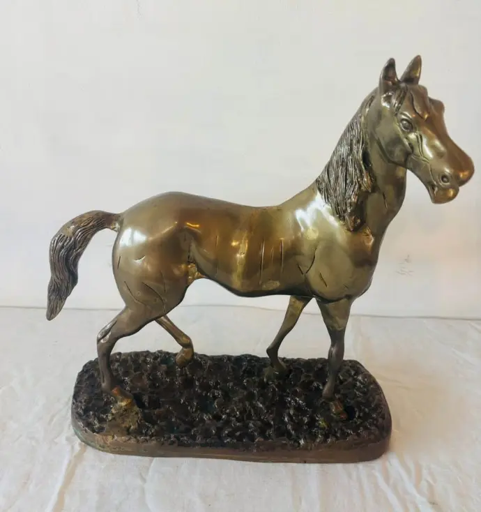 Large antique heavy brass horse. (Cleaned) 40x36x15cm