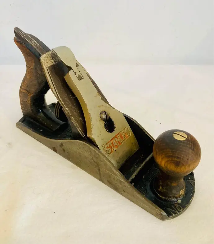 Antique Stanley bailey no.4 1940’s woodworking plane! Good condition working! Made in England! 24cm