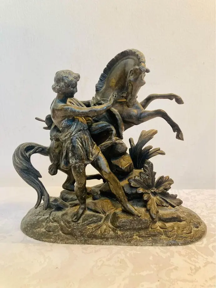 Antique beautiful historical cast iron horse figurine! 23x22x10cm
