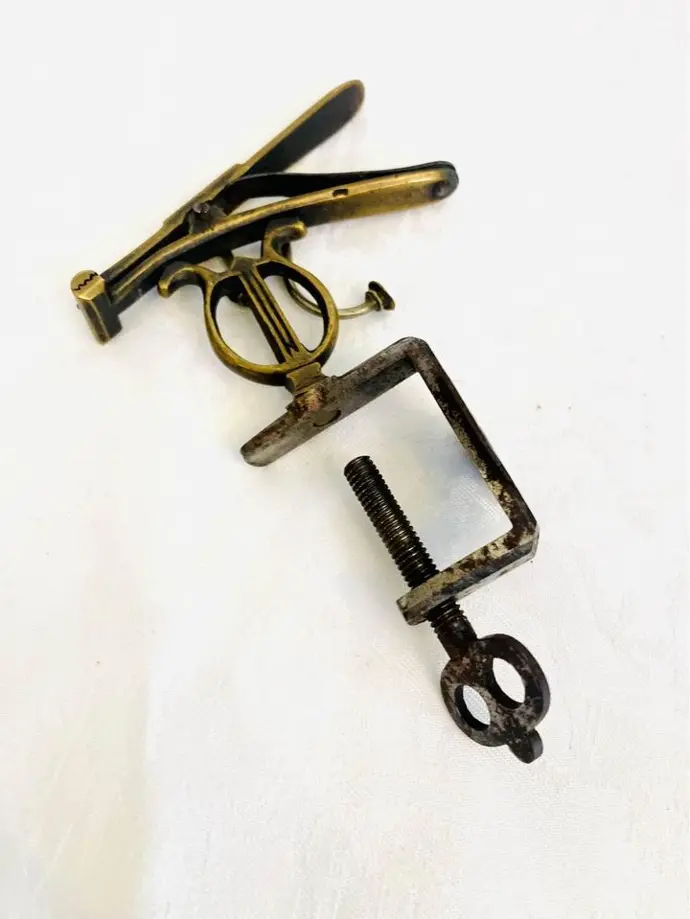 Antique rare 1800’s tool vice/clip holder! 15x9x4cm