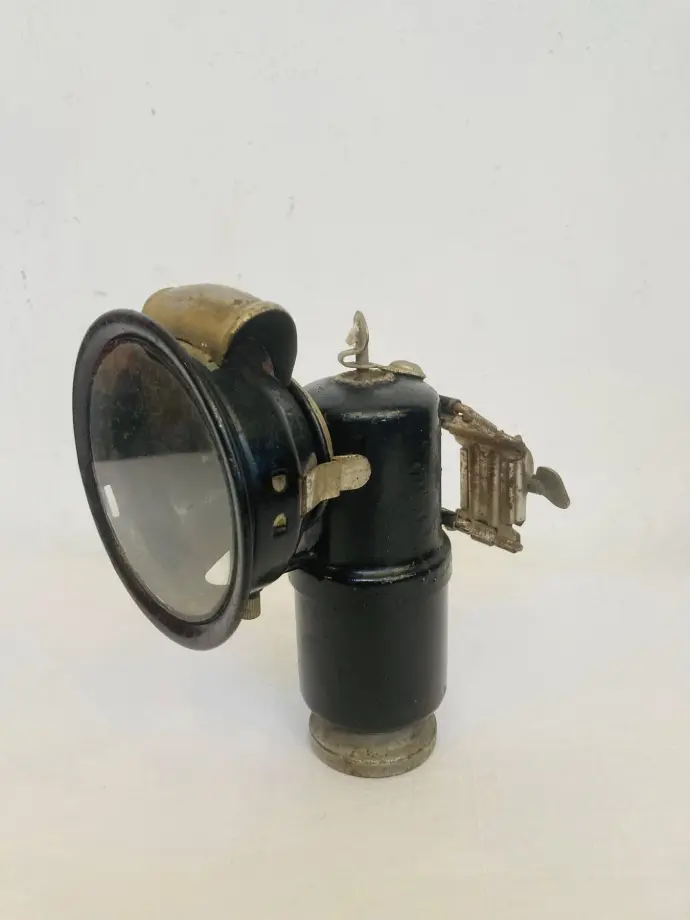 Antique collectible carbide/acetylene lamp. 18x16x9cm