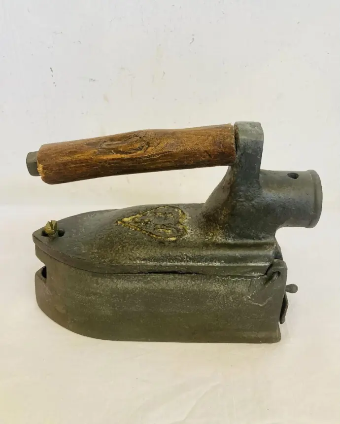 Antique rare 1800’s coal iron with chimney. (Restored) 23x18x9cm.