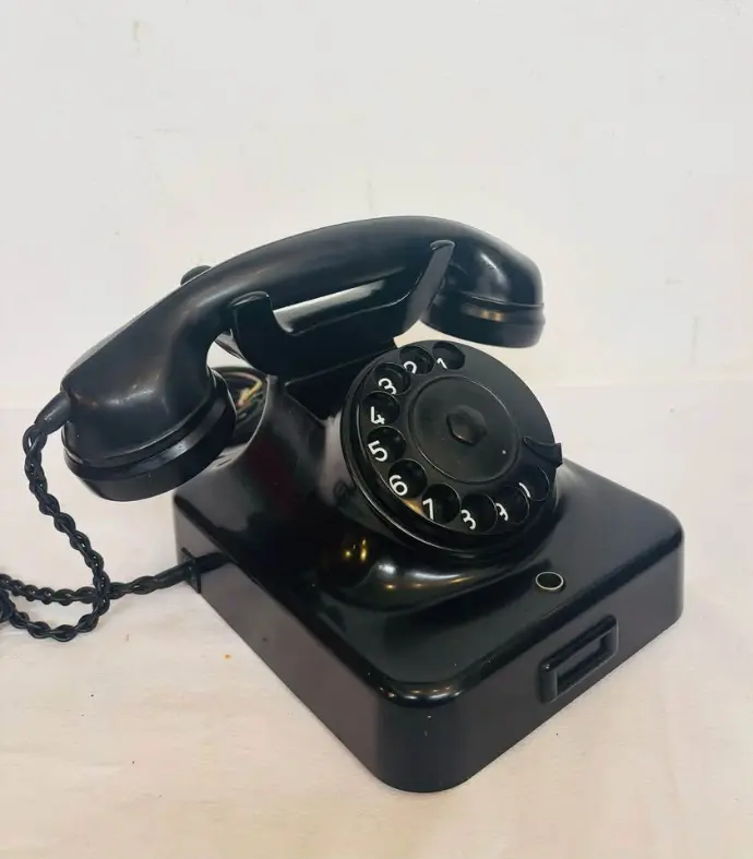 Antique rare 1920-40’s large heavy German Bakelite rotary telephone. 24x18x15cm