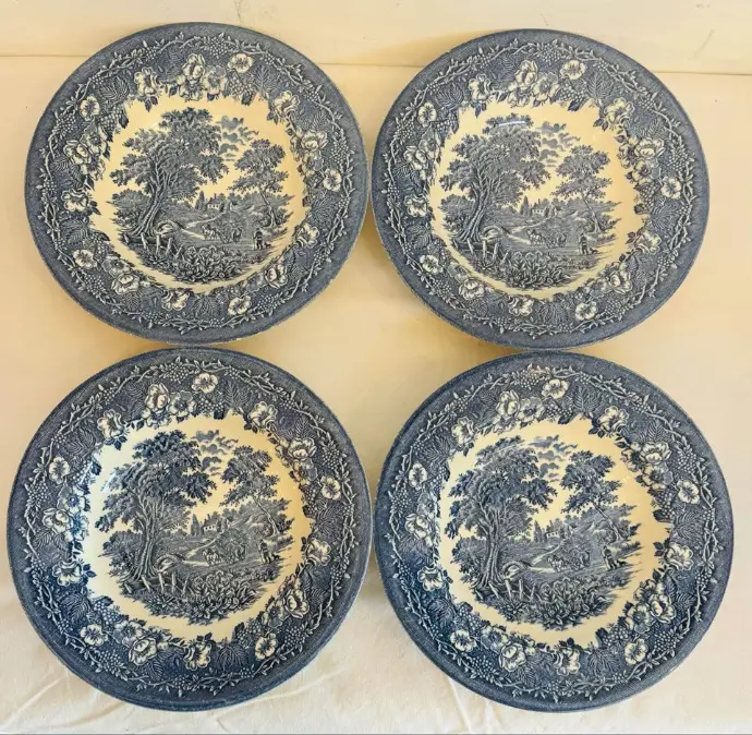Collection of 4 antiques porcelain deep plates. MADE IN ENGLAND. 23x4cm