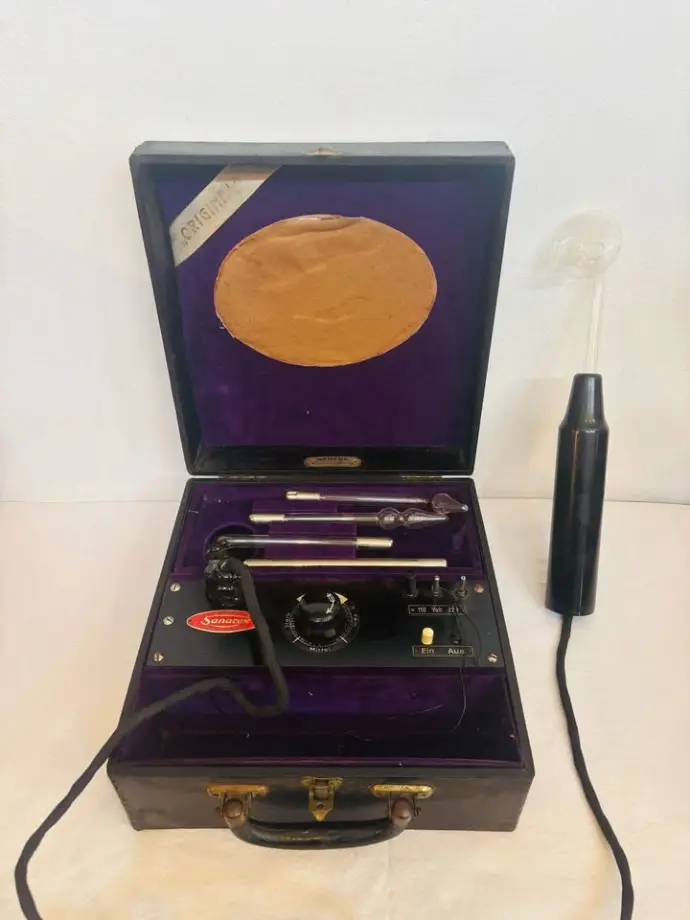 Antique Collectible Therapy Device. Great condition. Untested. 27x26x12cm