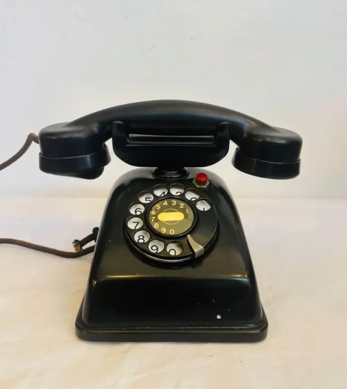 Antique 1938 rare Metal Belgium telephone. 25x17x17cm