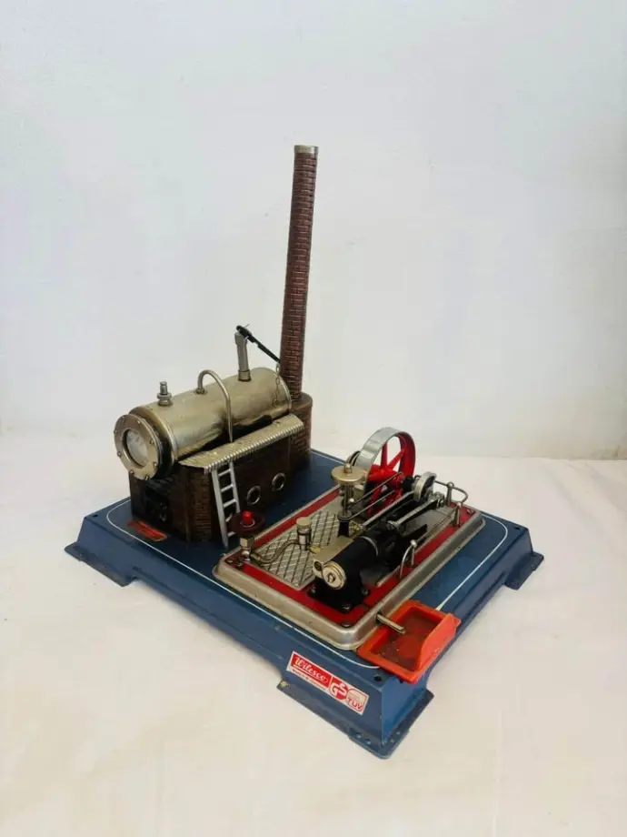 Vintage Wilesco Tin Toy Steam Engine Made in West Germany. Great Condition. 31x31x24cm