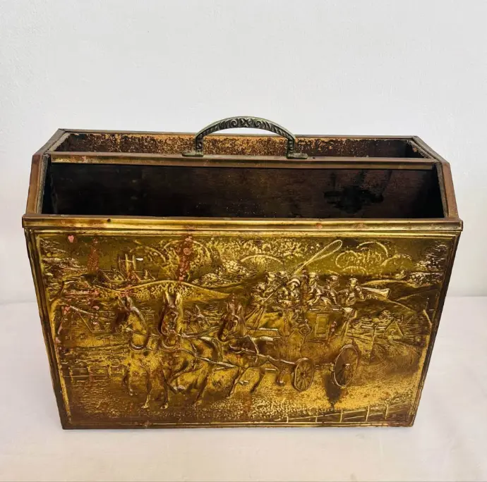 Antique Handmade English Brass & Wooden Magazines Rack. 37x28x15cm.