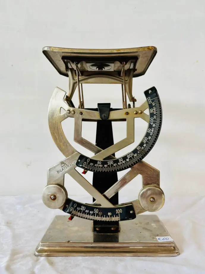 Antique 1940’s Bilateral German double pendulum letter scale. Working. 20x15x9cm