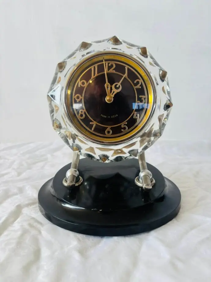 Vintage Heavy Majak USSR Mechanical Clock with Alarm. Serviced & working. 21x18x16cm