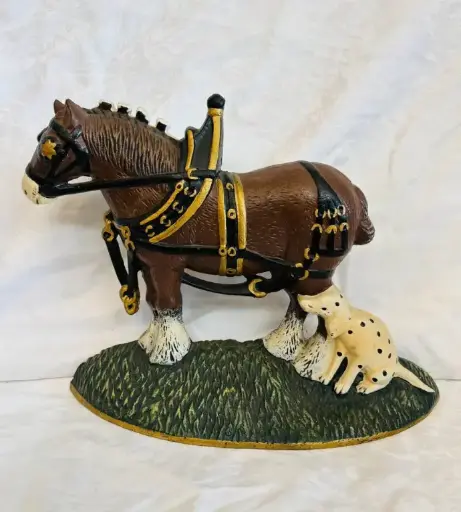 Vintage collectible cast iron hand painted horse. Door stopper/decorative figure. 35x25x7cm