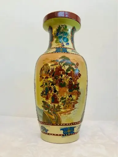Antique handmade Chinese porcelain vase with red stamp ! 30x15cm
