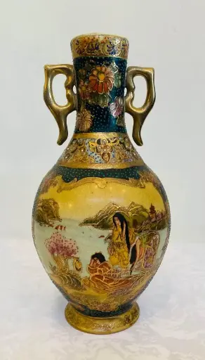 Antique handmade Chinese porcelain vase with red stamp! 25x14cm