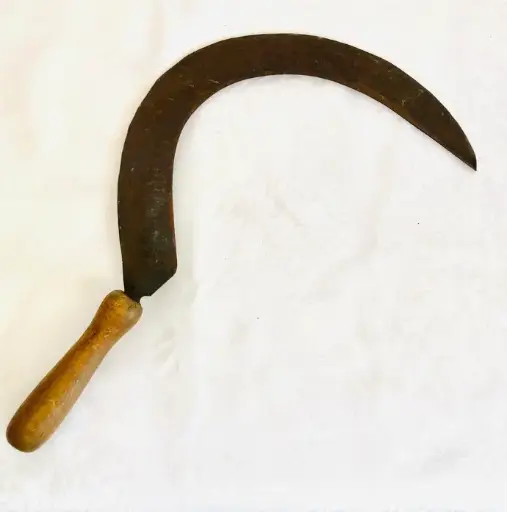 Antique handmade scythe ! 40x24cm