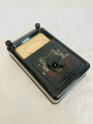 Antique 1940’s German Bakelite voltmeter/Ammeter! 20x12x5cm