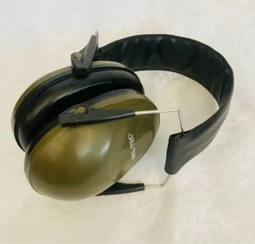 Professional military noise canceling headphones! Great condition!