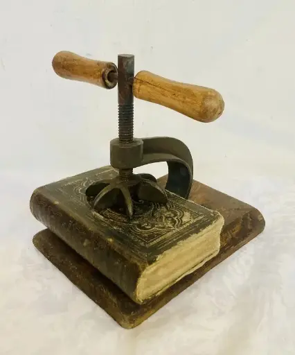 Antique rare cast Iron & Wooden book press. 18x18x4cm