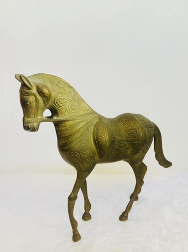 Large antique Chinese brass handmade horse. 33x26x10cm.