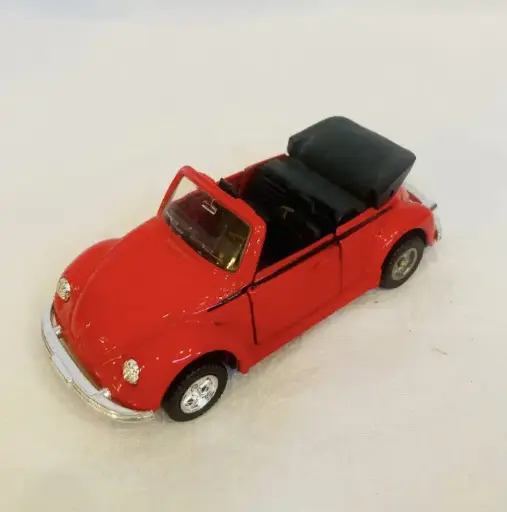Collectible metal/die-cast volkswagen car. 11x5x4cm.