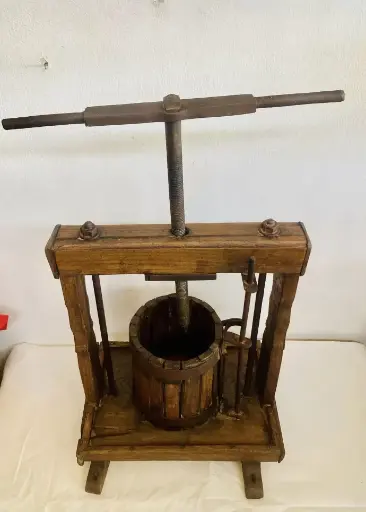 Large antique 1800’s rare collectibles wine/grape presser. (Working) 65x35x40cm