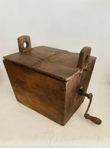 Antique Rare 1800’s Wooden butter with churn hand crank. 35x28x34cm.