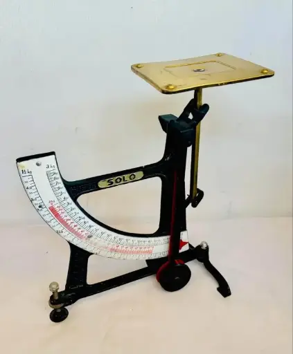 Large Antique 1920-40’s German Cast Iron, Brass & Enamel scale. Great condition. Working.