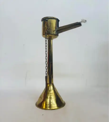 Antique rare collectible brass oil lamp. 28x15cm.