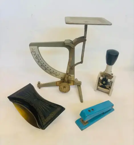 Collection of 4 antiques & vintage desk items including letter scale. Great conditions.