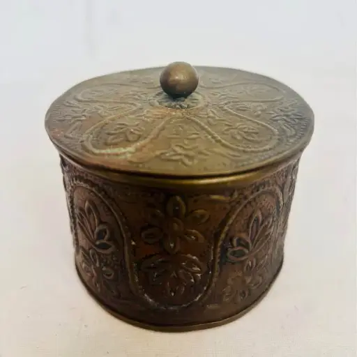 Antique Original Handmade Rare Brass Tabaco Box with lid! 8x7cm
