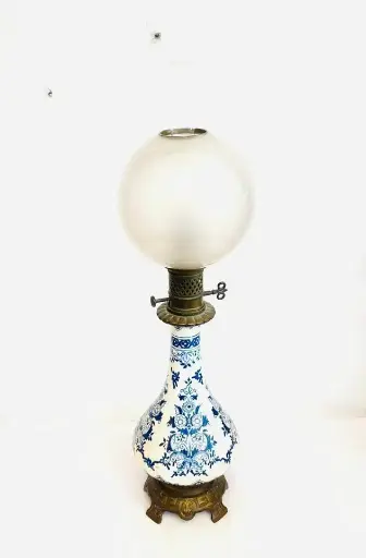 Antique 1800’s large French porcelain & bronze oil lamp. 66x16cm