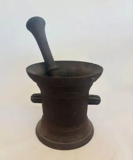 Antique 1800’s Large Heavy Cast Iron Mortar & Pestle. 26cm