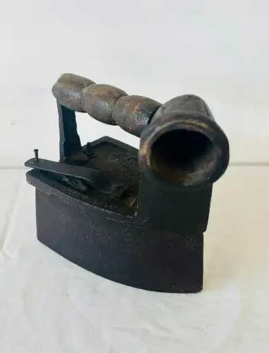 Antique Original 1800’s Large Heavy Duty Rare Coal Iron with Chimney. 22x21x12cm
