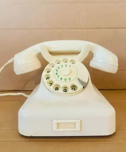 Antique 1940’s Large Heavy Bakelite German Rotary Telephone. 25x20x16cm